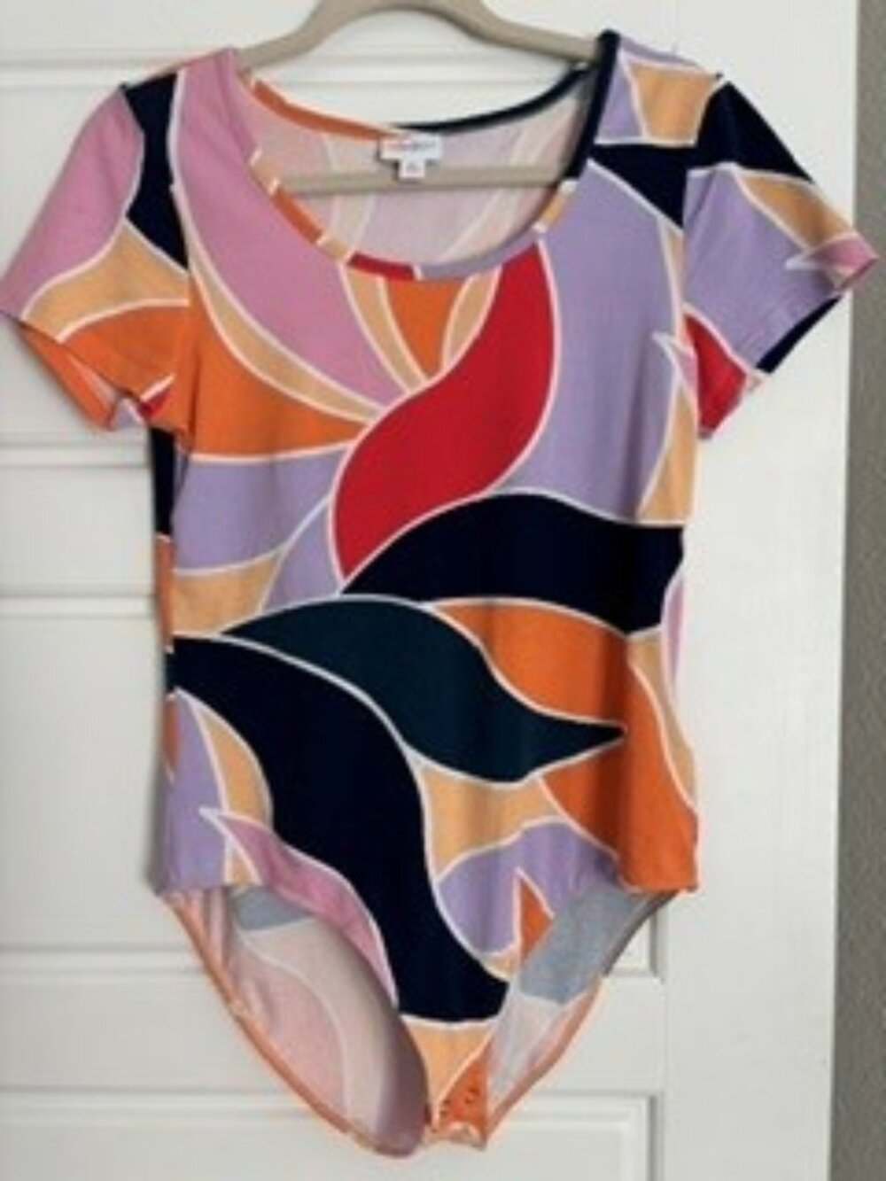 LuLaRoe Faith Bodysuit | Colorful Abstract Print/size Med